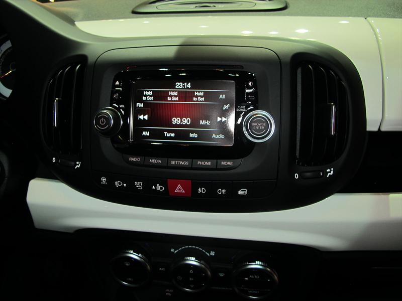 FIAT 500L en el Salón de BA 2013