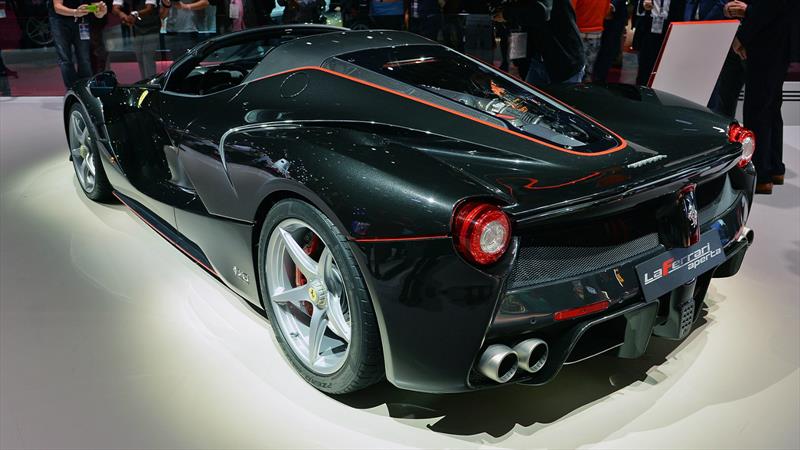 Ferrari Laferrari Aperta
