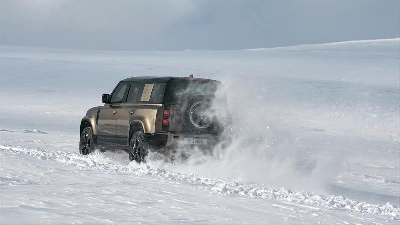 Land Rover Defender 2020