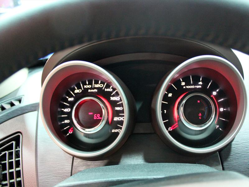 Mahindra XUV 500 debuta en el Salón del Automóvil