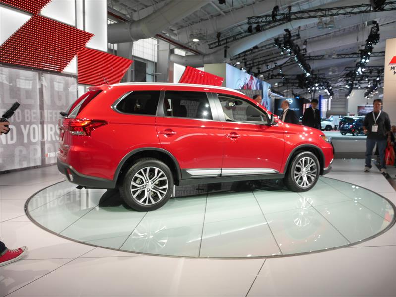 Mitsubishi Outlander 2016