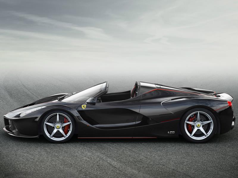 Ferrari Laferrari Aperta