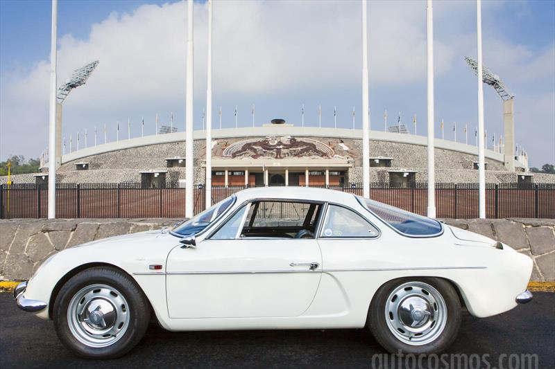 Alpine cumple 60 años