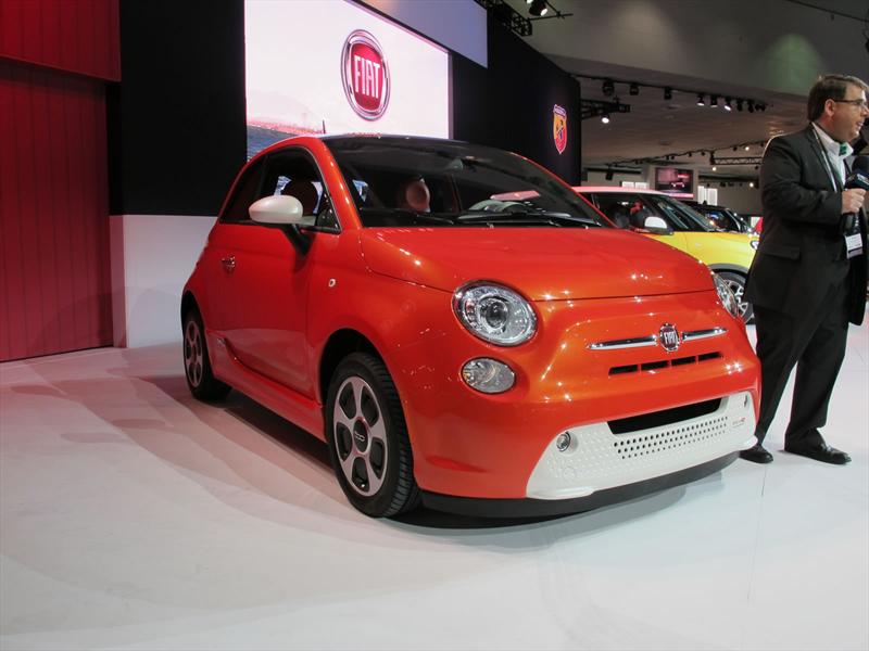FIAT 500e 2013 en el Salón de Los Angeles