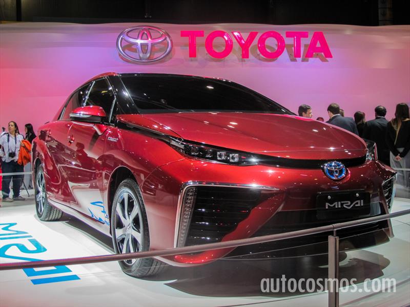 Toyota en el Salón de Buenos Aires 2015