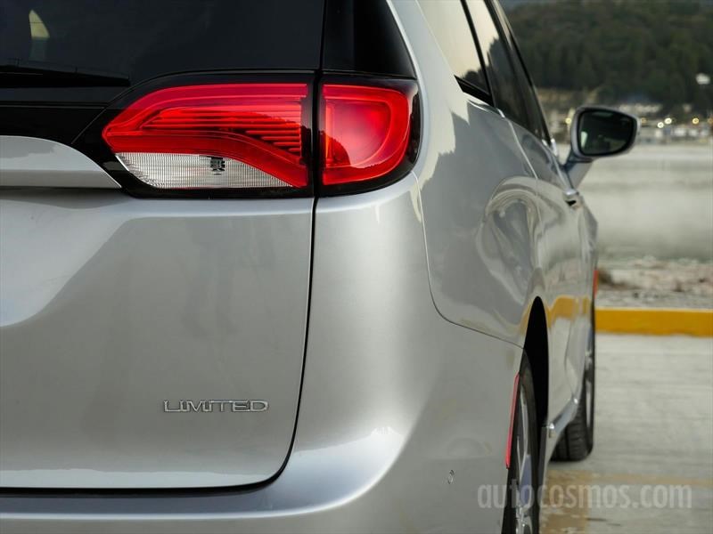 Chrysler Pacifica 2017
