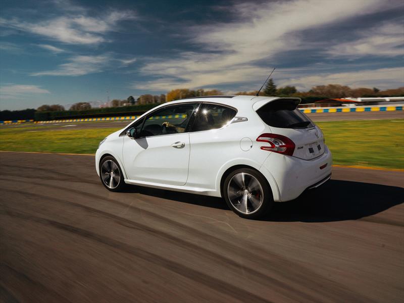 Peugeot 208 Gt 2014