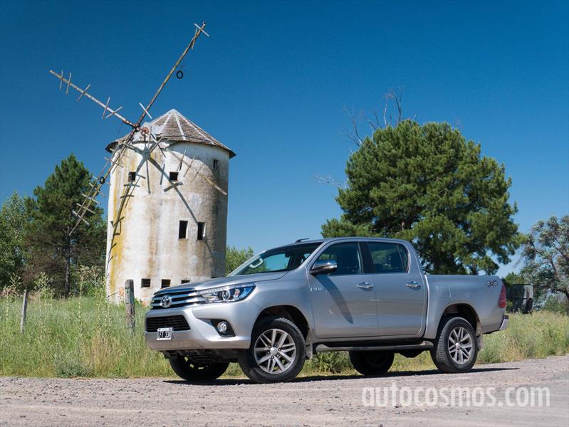 Nueva Toyota Hilux a prueba