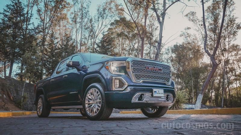 GMC Sierra Denali 2019 a prueba