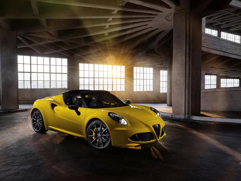 Alfa Romeo 4C Spider 2015