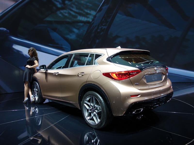 Infiniti Q30