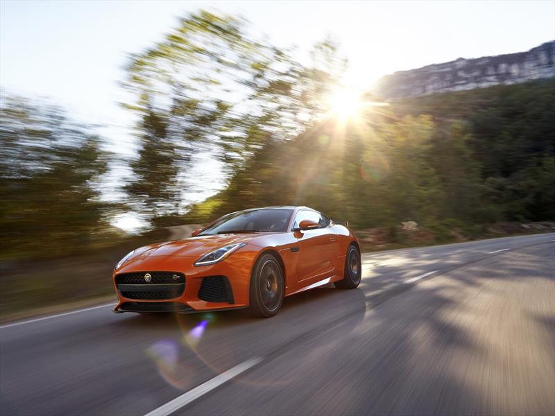 Jaguar F-Type SVR