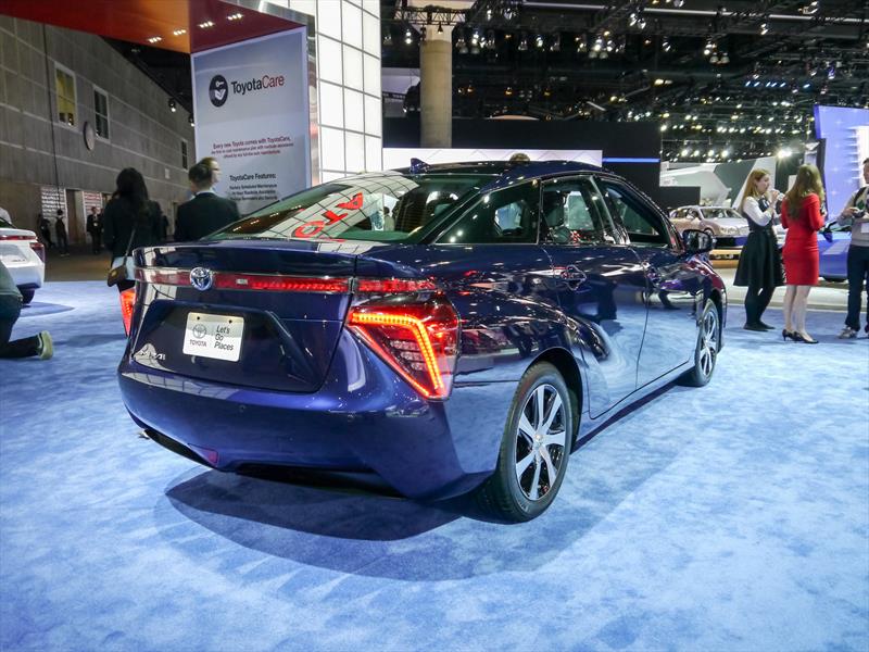 Toyota Mirai 2016