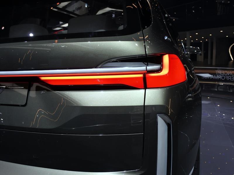 BMW Concept X7 iPerformance