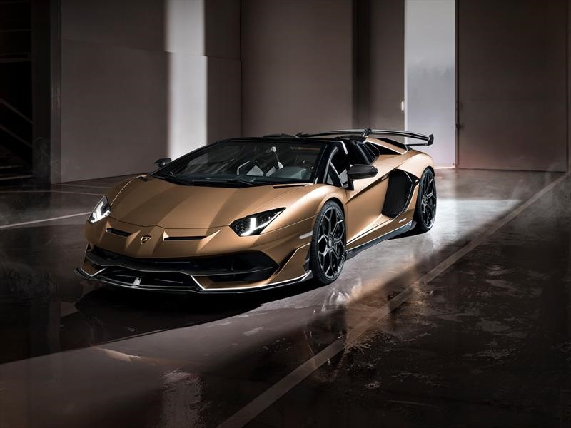 Lamborghini Aventador SVJ Roadster