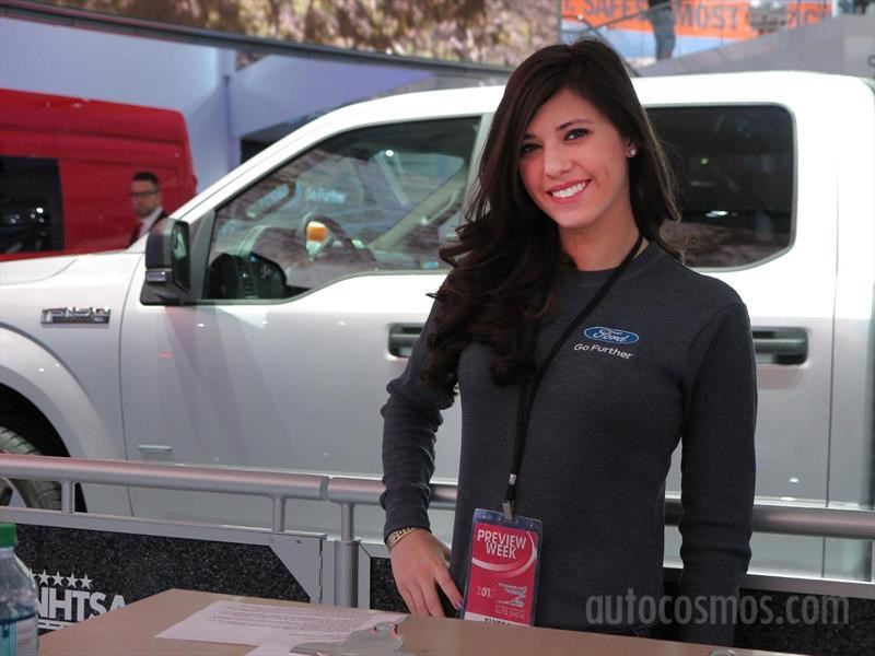Las chicas del Salón de Detroit 2017