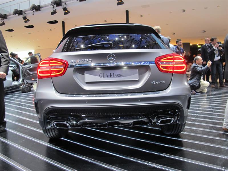 Mercedes-Benz GLA 2015