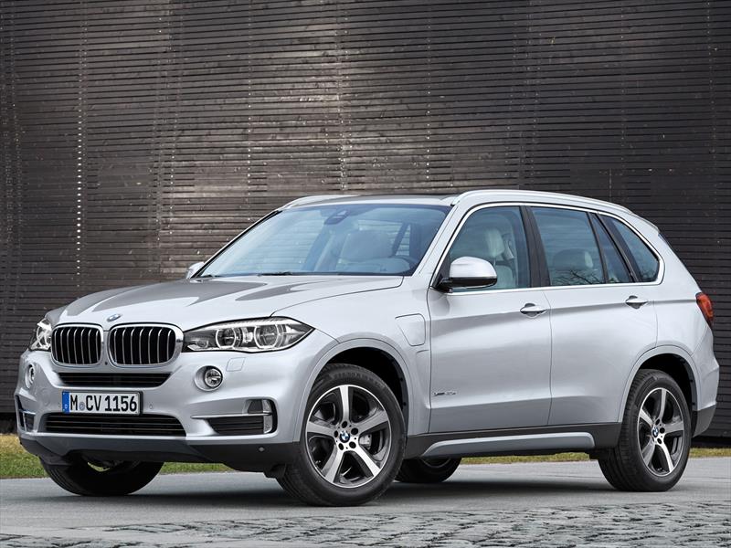 BMW xDrive40e 2016