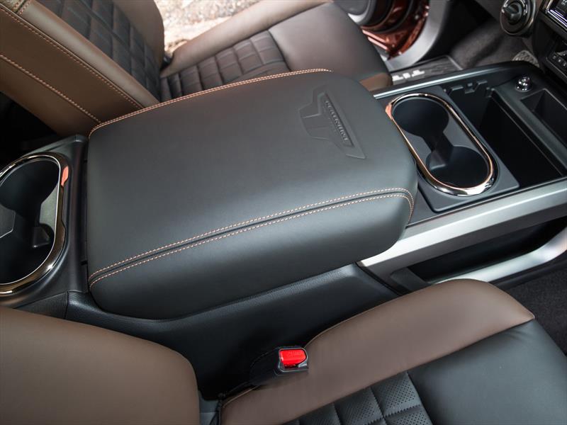 Nissan Titan Crew Cab 2017