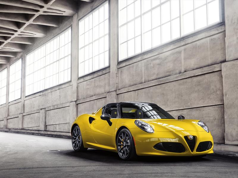 Alfa Romeo 4C Spider 2015