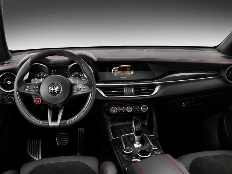 Alfa Romeo Stelvio 2018