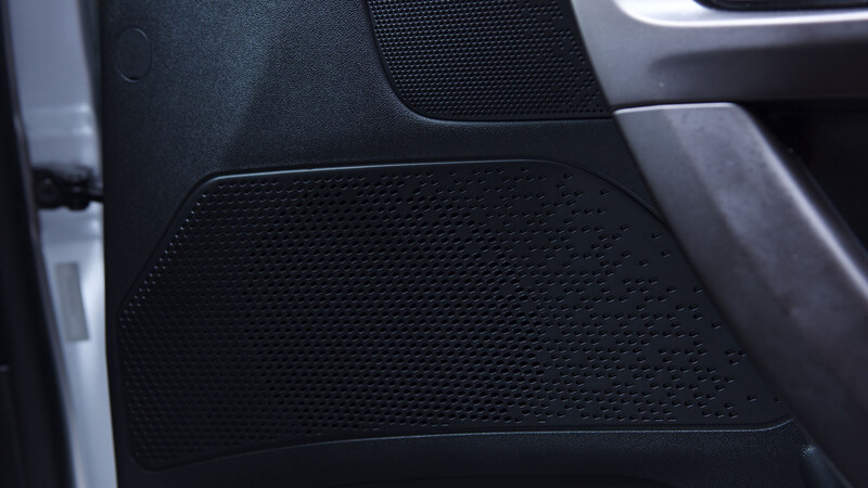 Peugeot 3008 In Concert by JBL