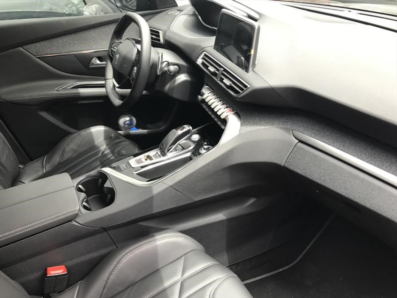 Test Drive Peugeot 3008
