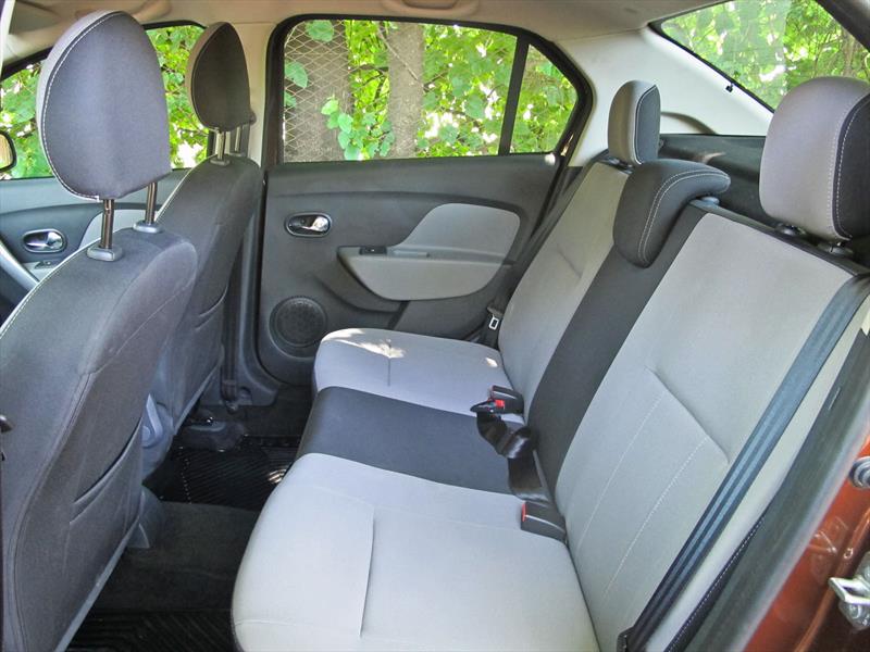 Probamos a fondo el nuevo Renault Logan