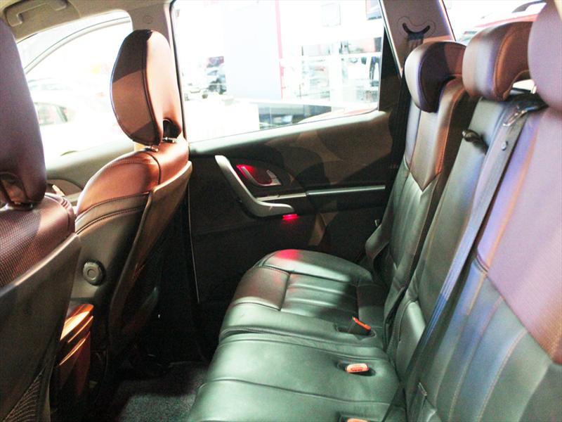 Mahindra XUV 500 debuta en el Salón del Automóvil