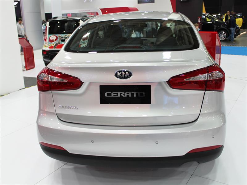 Nuevo Kia Cerato 2013 en el Salón del Automóvil
