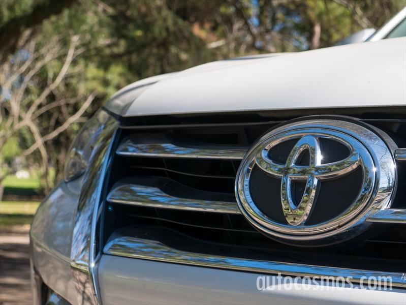 Nueva Toyota SW4 a prueba