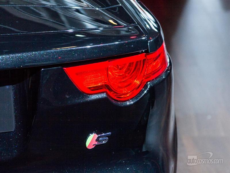 Jaguar F-Type se presenta en el Salón de París