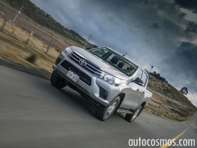 Nissan NP300 vs Toyota Hilux vs Mitsubishi L200