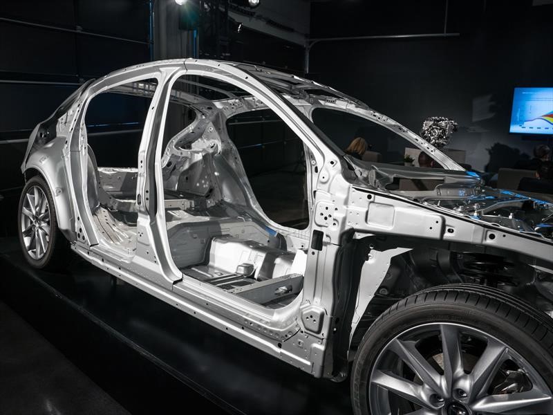 Mazda Skyativ- X primer contacto