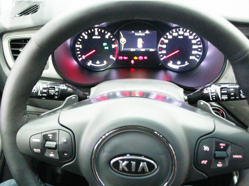 Nueva Kia Carens 2013 en el Salón del Automóvil