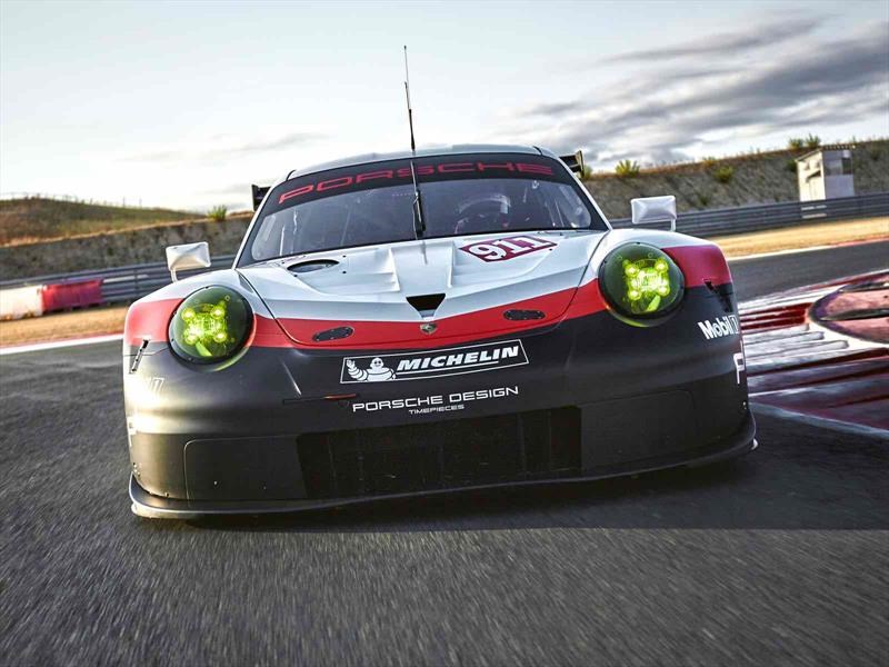 Porsche 911 RSR
