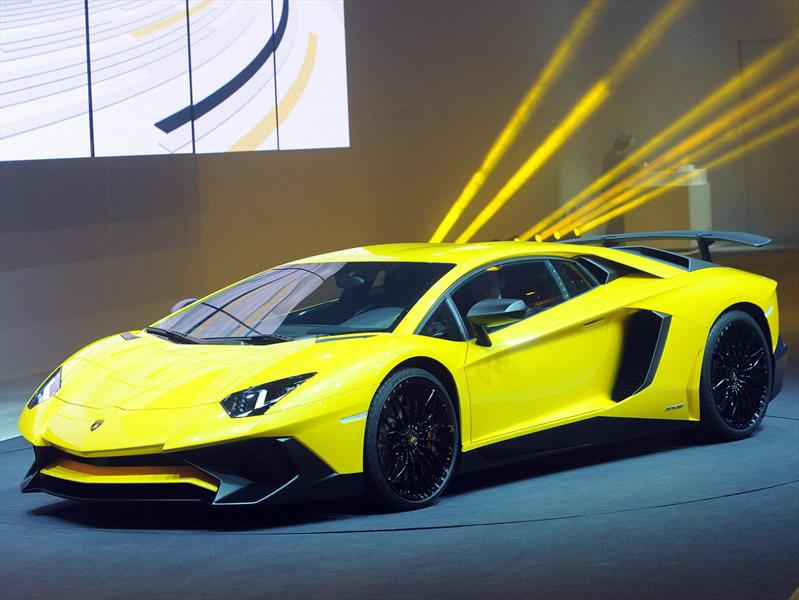 Lamborghini Aventador LP 750-4 Superveloce