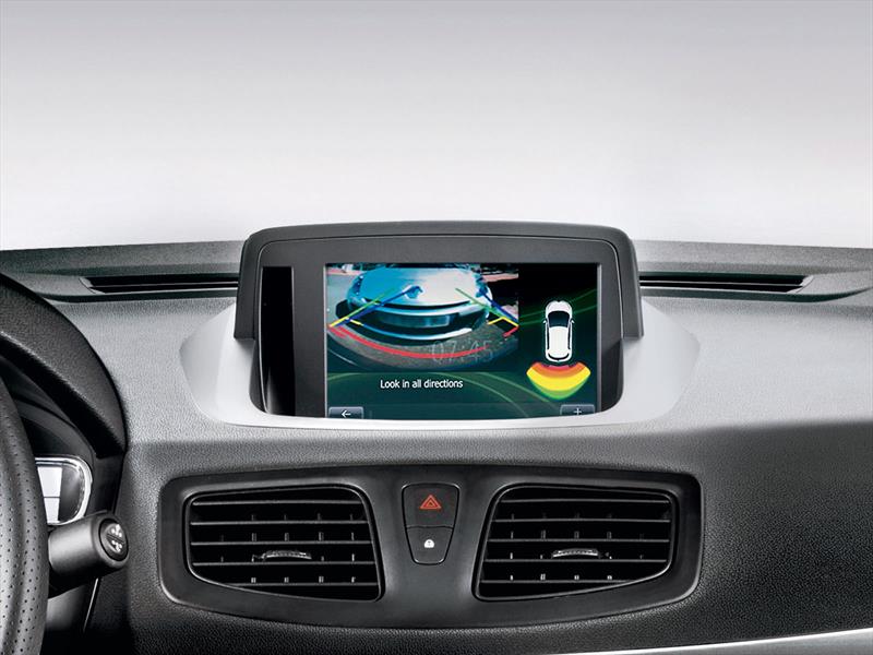 Renault Fluence se renueva.