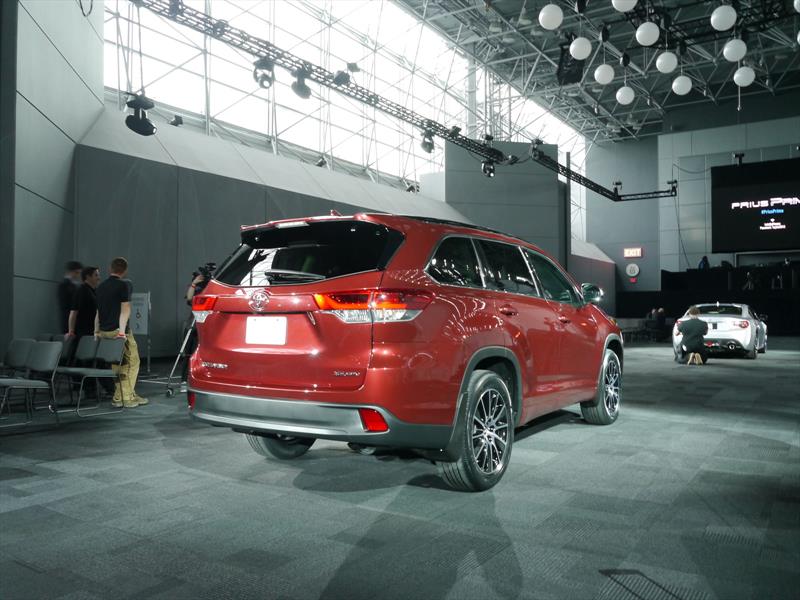 Toyota Highlander 2017