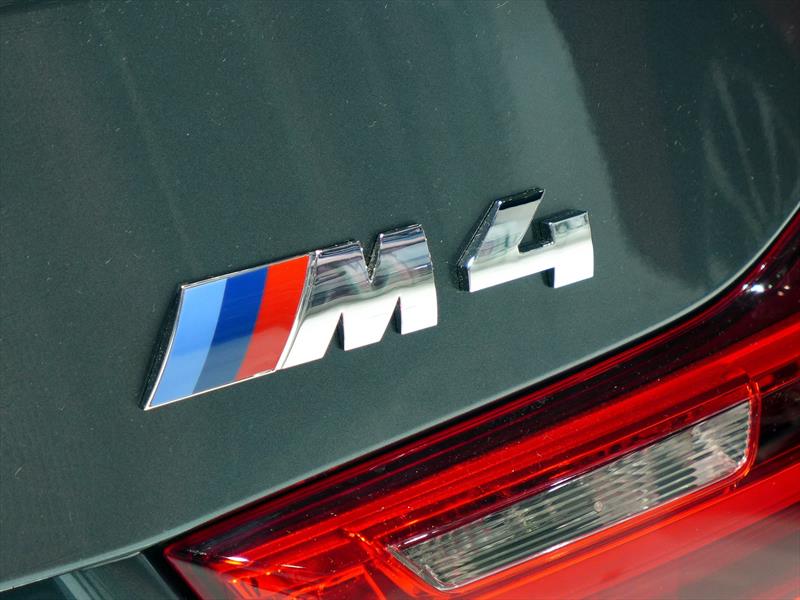 BMW M4 Convertible 2015