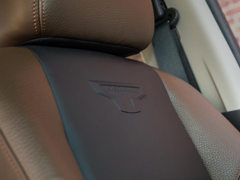 Nissan Titan Crew Cab 2017