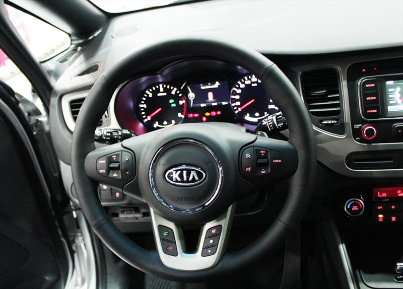 Nueva Kia Carens 2013 en el Salón del Automóvil