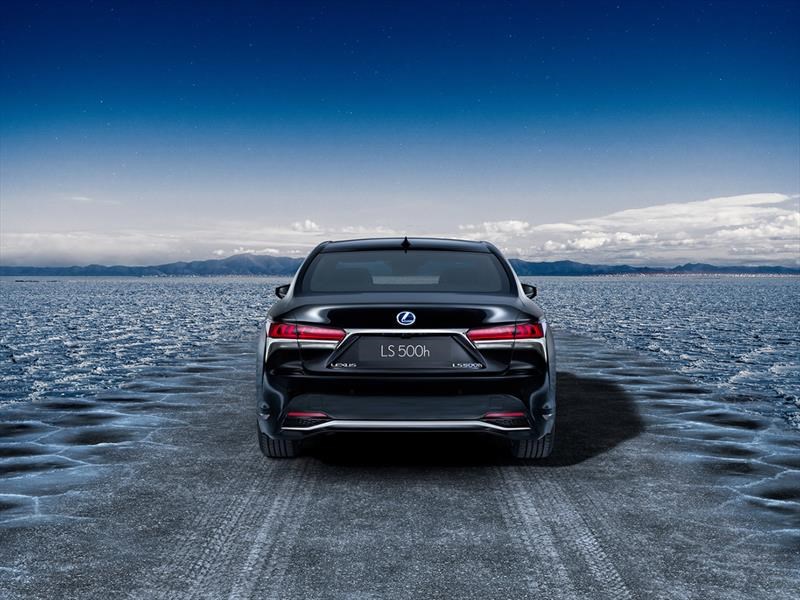 Lexus LS500h