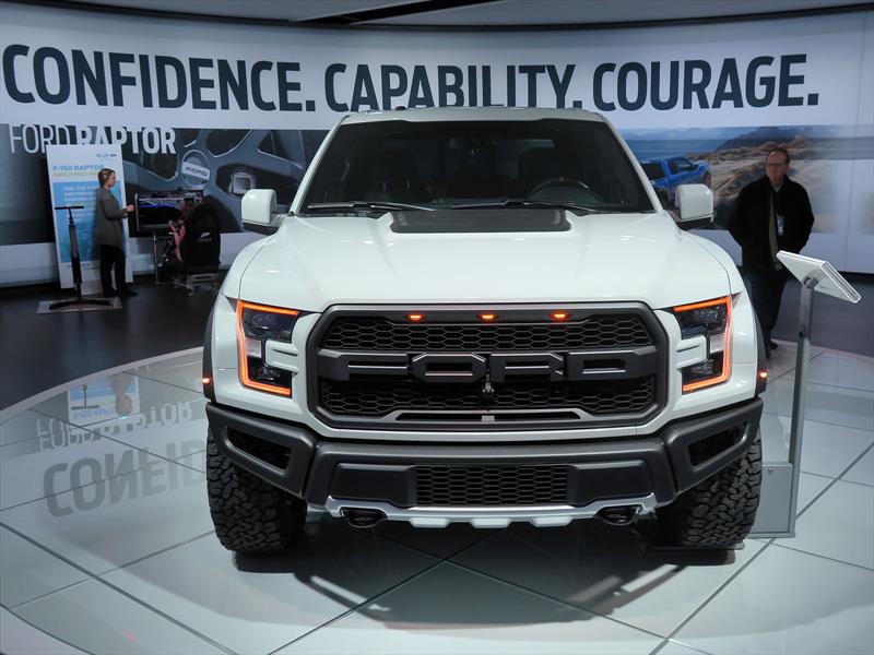 Ford F-150 Raptor SuperCrew