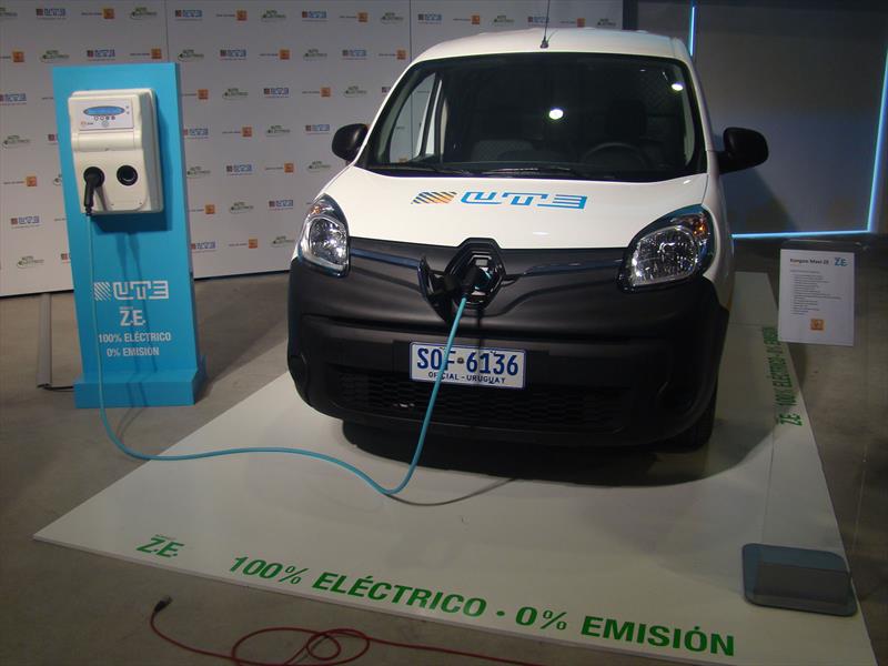 Renault entrega 30 Kangoo ZE eléctricas