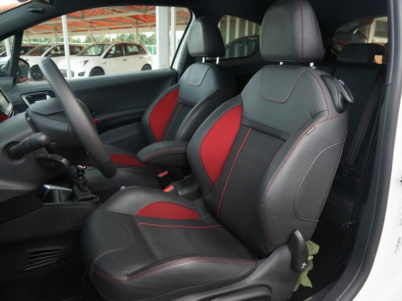 Peugeot 208 Gt 2014
