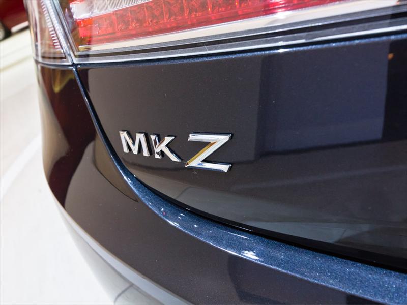 Lincoln MKZ 2013 en Nueva York 2012