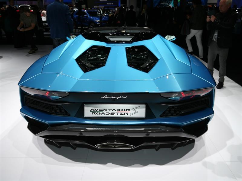 Lamborghini Aventador S Roadster