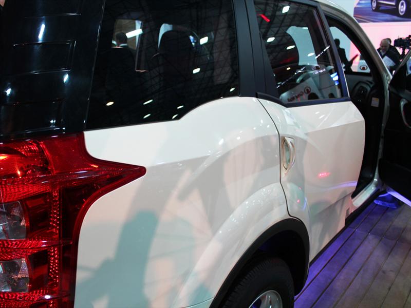 Mahindra XUV 500 debuta en el Salón del Automóvil