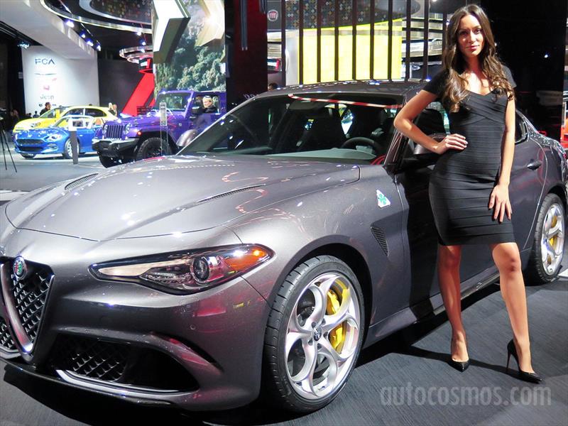 Las chicas del Salón de Detroit 2016